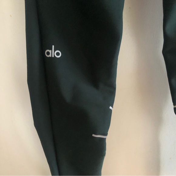 ❤️Alo Yoga Reflective High Waist Sequence Leggings Striped Dark Green Forest S - Picture 3 of 5